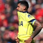 Alarma en la Selección Argentina: Cuti Romero recibió un fuerte golpe y salió llorando en el partido del Tottenham