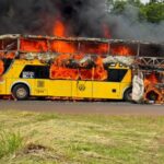 COLECTIVO ENVUELTO EN LLAMAS EN RUTA 103: VIAJE RUTINARIO QUE TERMINÓ EN ESCENA DE PELÍCULA