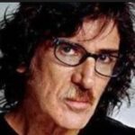 OTRA VEZ CHARLY HACIENDO LO QUE QUIERE: HASTA LAS CIRUGÍAS LAS PROGRAMA