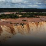 LA FUERZA DEL RÍO OBLIGÓ A CERRAR LA GARGANTA DEL DIABLO: LA NATURALEZA IMPONE SUS REGLAS EN IGUAZÚ