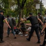 PLAZA LIBRE, PERO NO TAN LIBRE: LA POLICÍA PUSO EL OJO EN EL CONSUMO DE DROGAS A LA VISTA DE TODOS