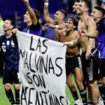 LA FIFA SACÓ LA LIBRETA Y LA SELECCIÓN RECIBIÓ UNA LLUVIA DE SANCIONES